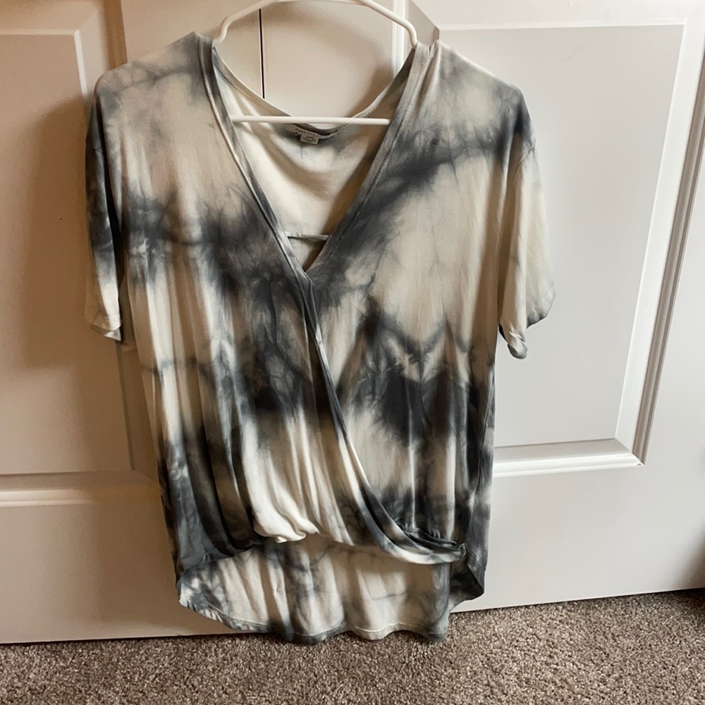 American Eagle shirt